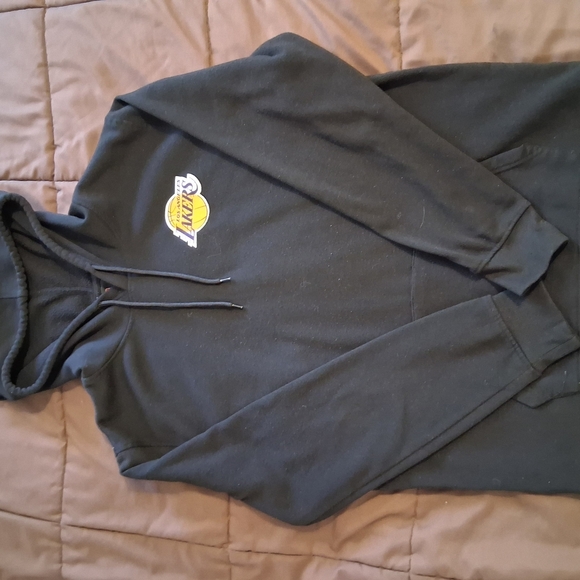 Los Angeles Lakers Black Hoodie - Picture 5 of 5